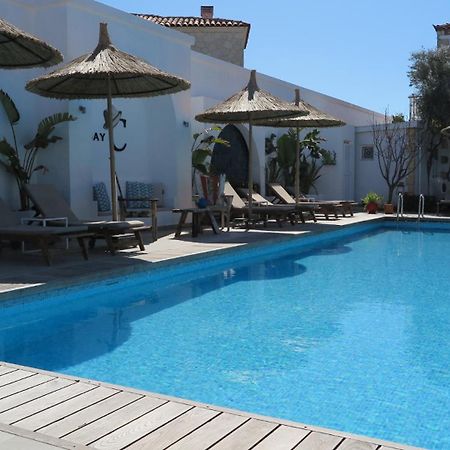 Bay C Hotel Alacatı Bagian luar foto