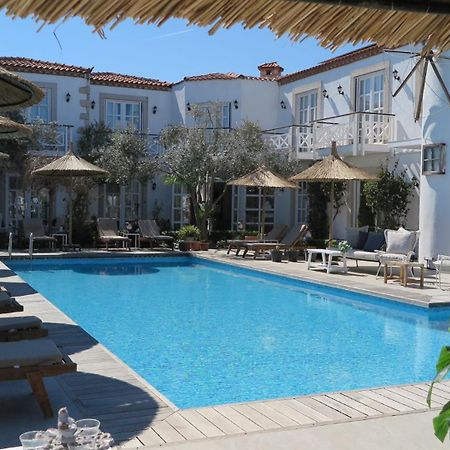 Bay C Hotel Alacatı Bagian luar foto