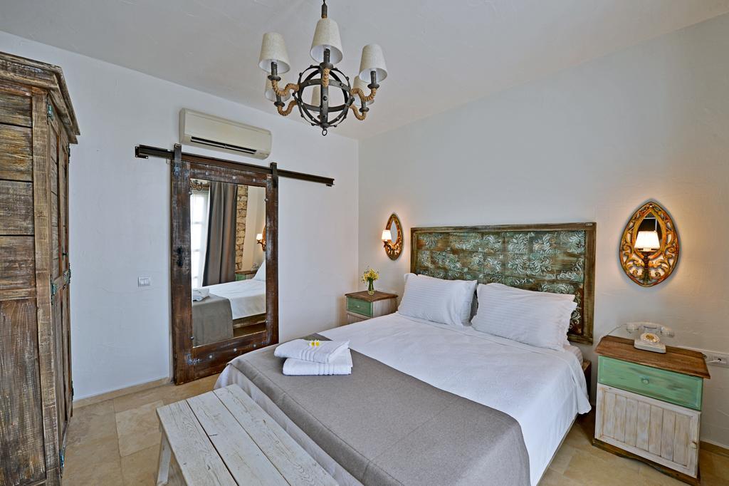 Bay C Hotel Alacatı Bagian luar foto