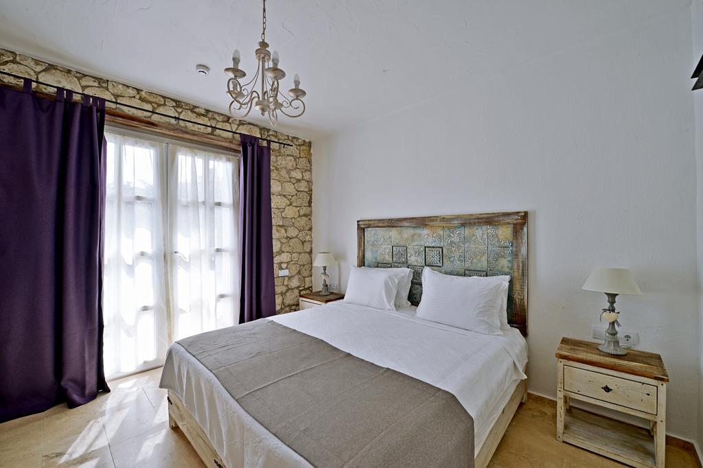Bay C Hotel Alacatı Bagian luar foto