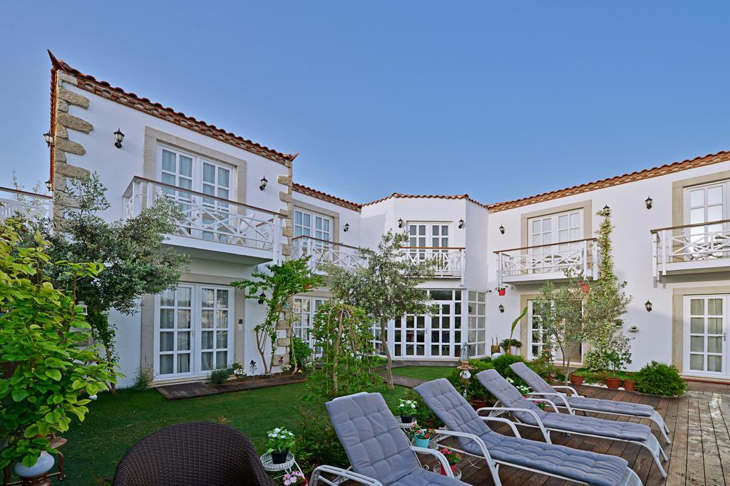 Bay C Hotel Alacatı Bagian luar foto
