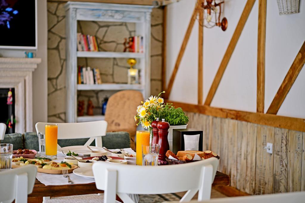 Bay C Hotel Alacatı Bagian luar foto