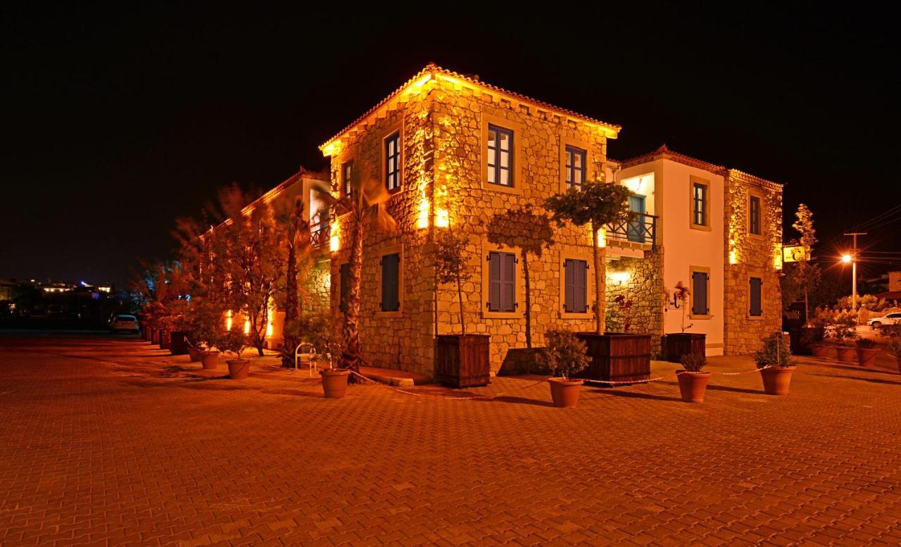 Bay C Hotel Alacatı Bagian luar foto