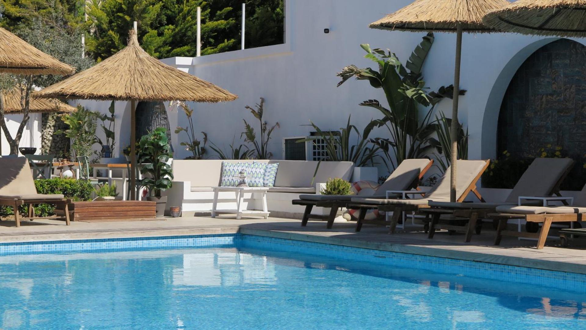 Bay C Hotel Alacatı Bagian luar foto