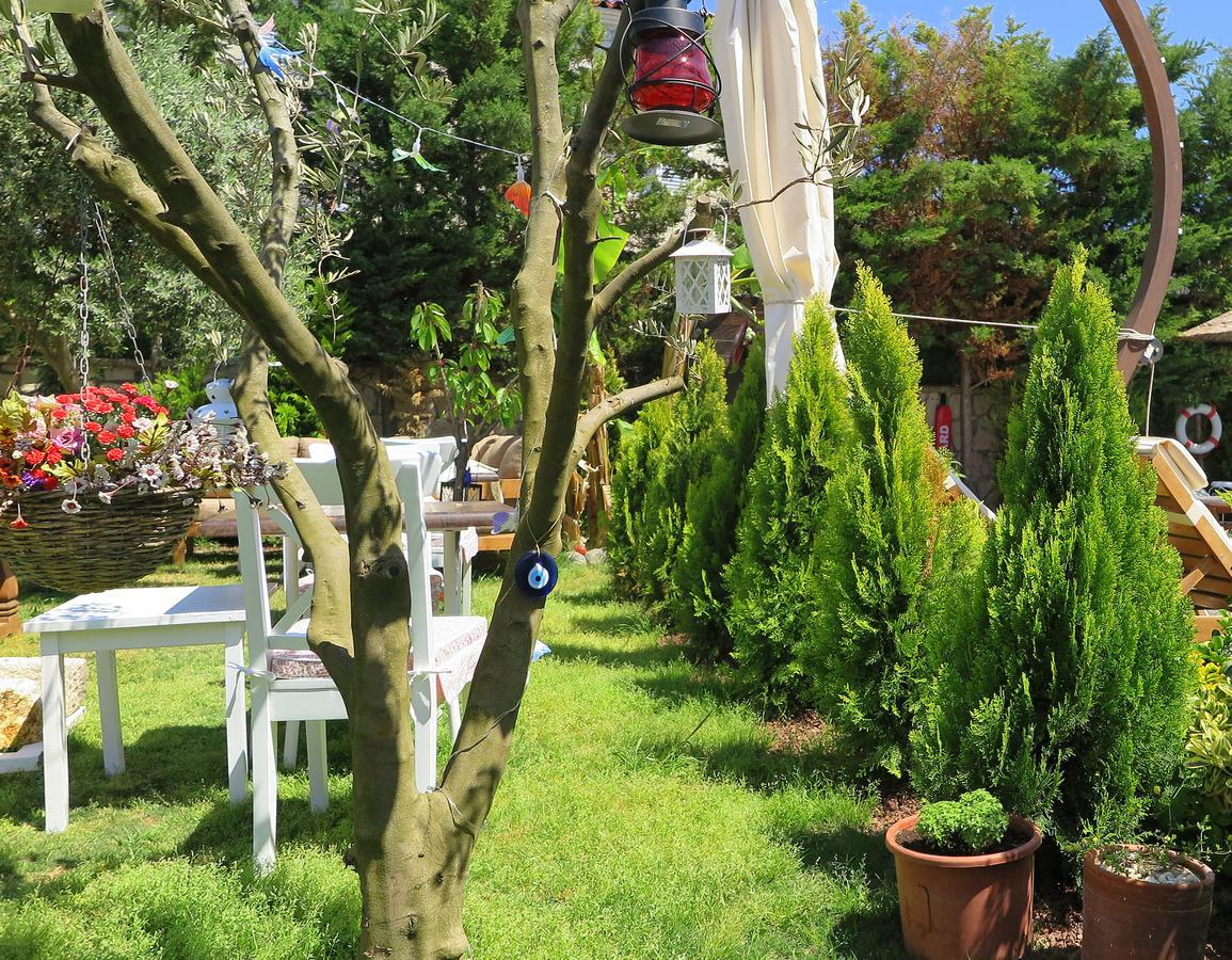 Bay C Hotel Alacatı Bagian luar foto
